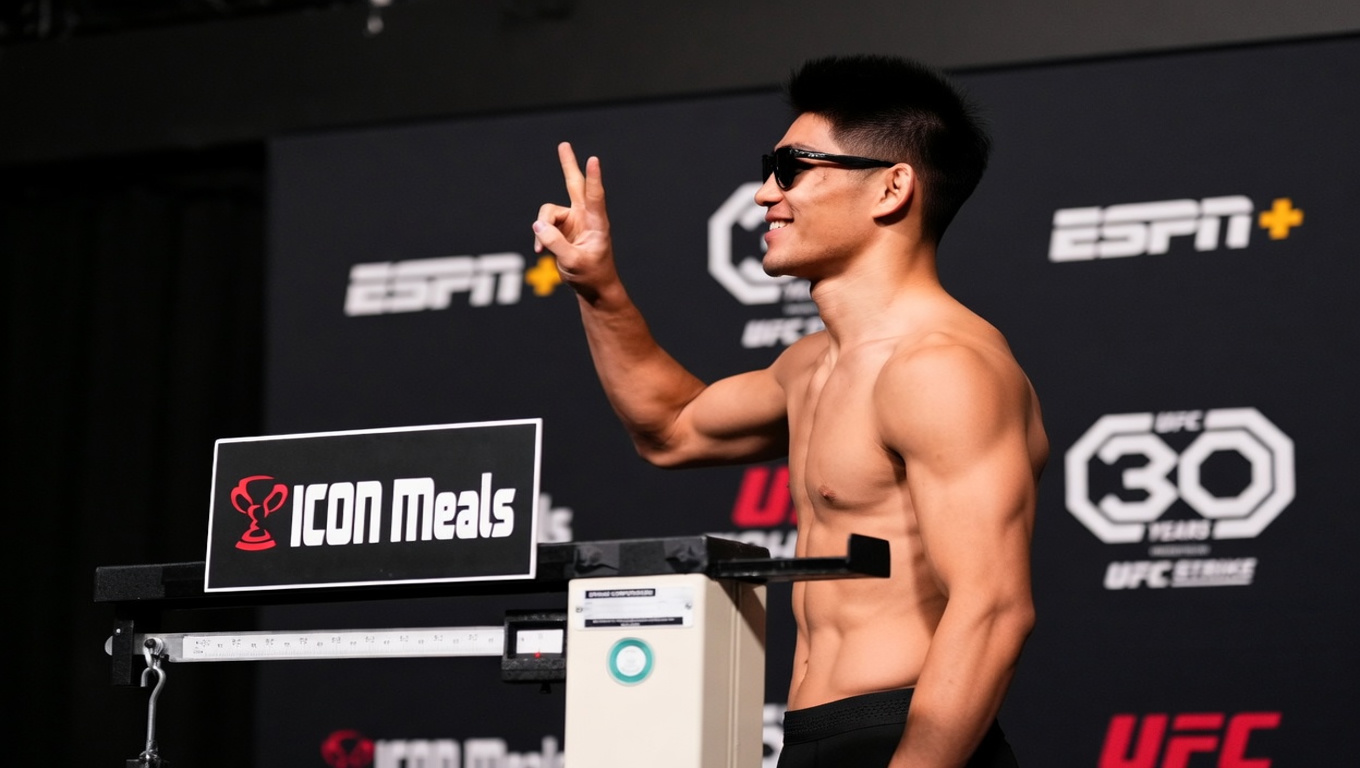 Сун Ядун и Фигейреду выходят на взвешивание перед UFC Macau