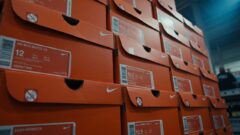 Совладельца CoolKicks обвинили в краже кроссовок Nike на 2 млн долларов