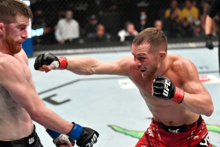 Ставки на метод победы в UFC: как выбрать, советы начинающим