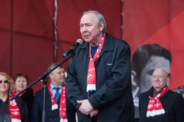 Романцев прокомментировал скандальные кричалки фанатов, в том числе знаменитую фразу о «Зените»